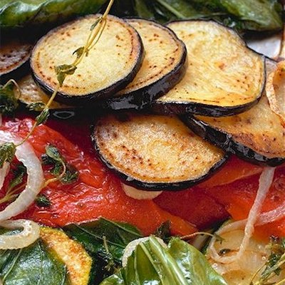 Sandwichs végétariens aux légumes grillés sur pain ciabatta