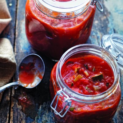 Sauce estivale au basilic et aux tomates