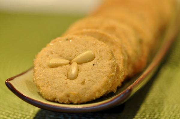 Biscuits croustillants au citron et au romarin (Josée Fournier)