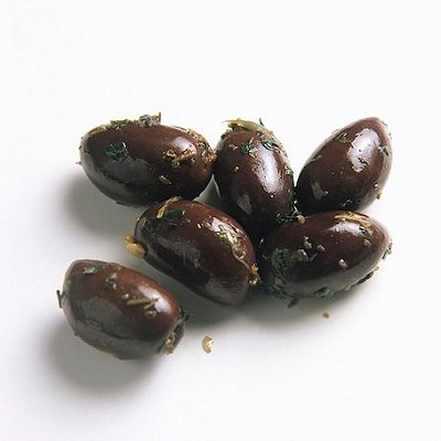 Olives chaudes à l&rsquo;ail, au thym et au citron