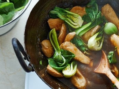 Sauté de poulet aux légumes verts