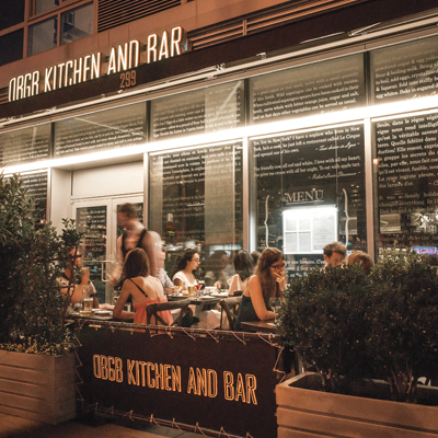 Le DBGB Kitchen and Bar, à New York, où le décontracté reste quand même chic. 