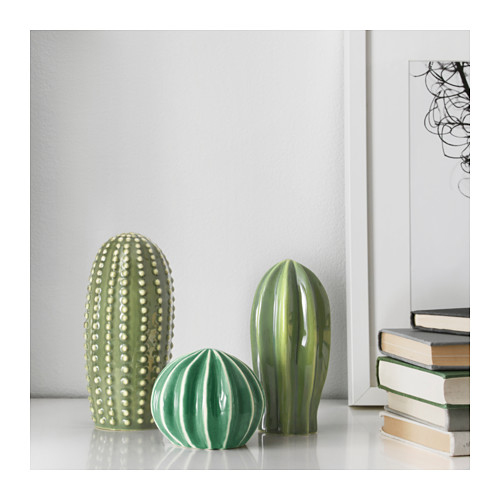 <h1>Cactus en céramique, 3 pièces</h1>
<p><a href="http://www.ikea.com/ca/fr/catalog/products/00343282/" target="_blank">Ikea</a>, 17,99$</p>
