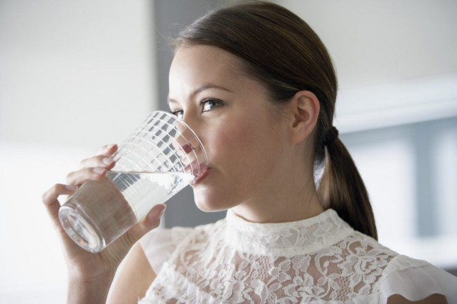 Boire de 8 à 10 verres d’eau par jour