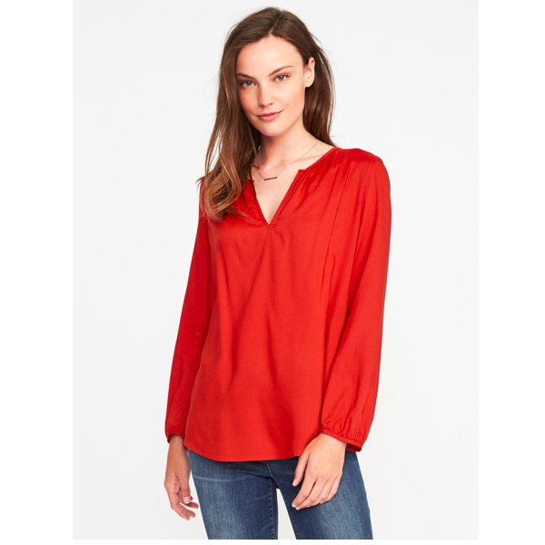 <h2><a href="http://oldnavy.gapcanada.ca/browse/product.do?cid=1046458&vid=1&pid=821023013" target="_blank">Blouse, Old Navy, 39,94 $</a></h2>
