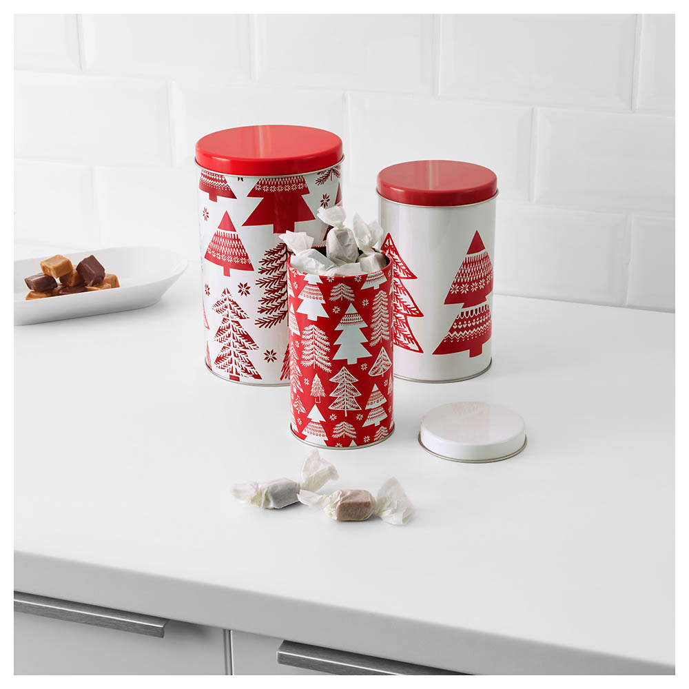 <h2><a href="http://www.ikea.com/ca/fr/catalog/products/50364187/" target="_blank">Boîtes et couvercles</a>, 6,99 $ les 3</h2>
