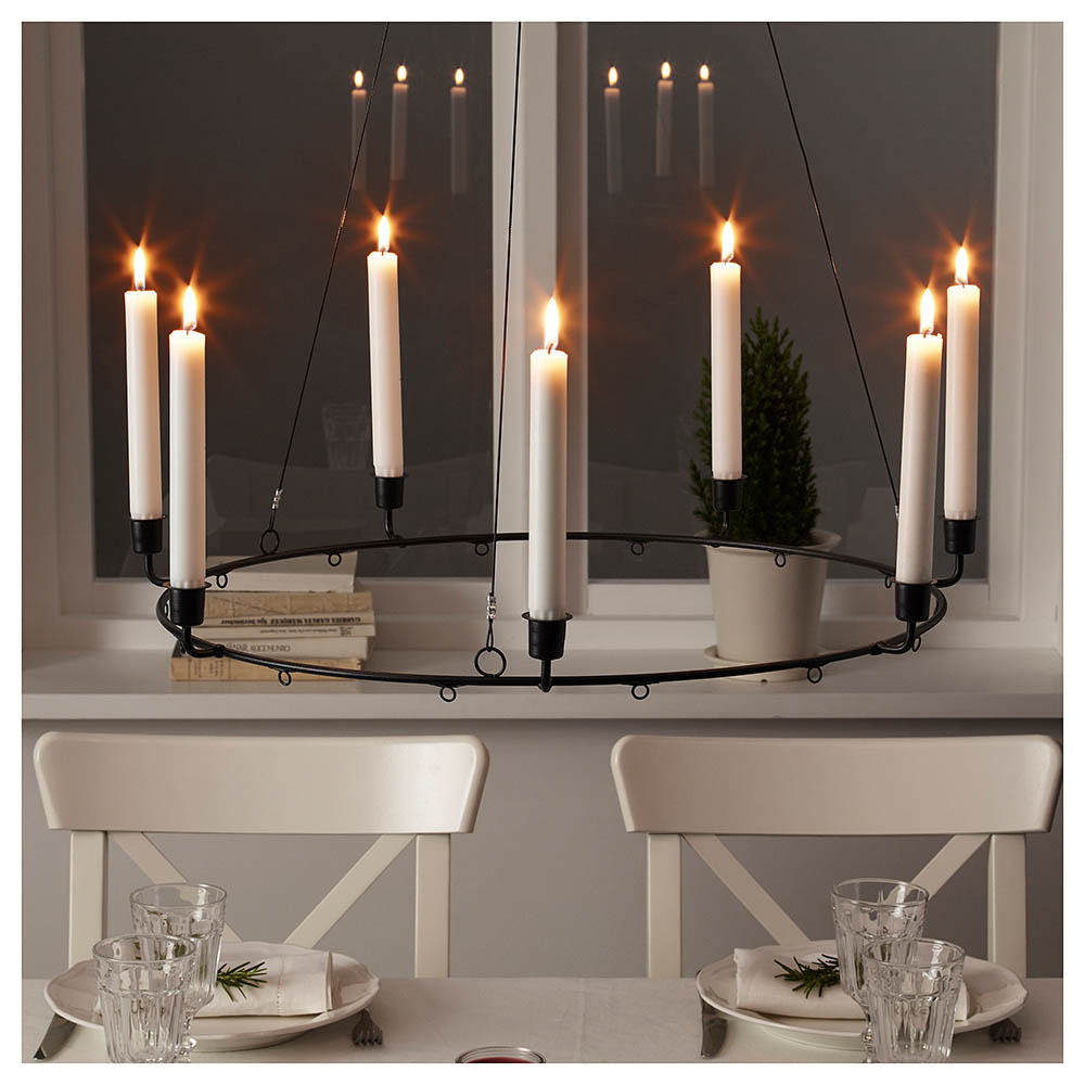 <h2><a href="http://www.ikea.com/ca/fr/catalog/products/50352622/" target="_blank">Candélabre 7 bougies</a>, 24,99 $</h2>
