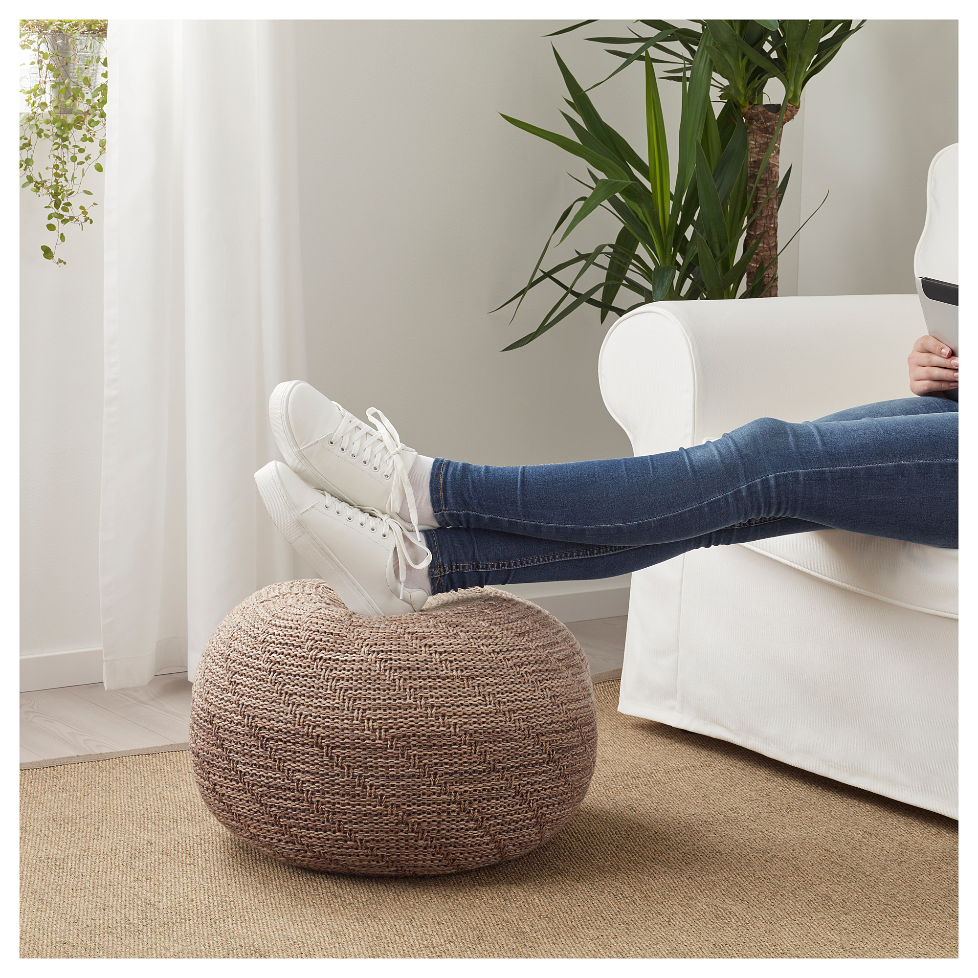 <h2><a href="https://www.ikea.com/ca/fr/catalog/products/20385313/" target="_blank" rel="noopener">Pouf</a></h2>
<p>SANDARED</p>
<p>59,99 $</p>

