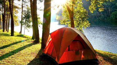 Camping: 10 idées pour bien se préparer