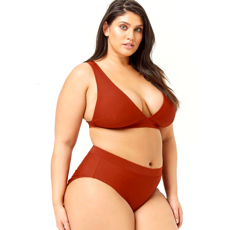 <p>Soutien-gorge, <a href="http://www.forever21.com/CA/Product/Product.aspx?Br=PLUS&Category=plus_size-swimwear&ProductID=2000254866&VariantID=&lang=en-US" target="_blank" rel="noopener">Forever 21 Plus</a>, 22,90 $<br />
Culotte, <a href="http://www.forever21.com/CA/Product/Product.aspx?BR=Plus&Category=plus_size-swimwear&ProductID=2000254888&VariantID=" target="_blank" rel="noopener">Forever 21 Plus</a>, 22,90 $</p>
