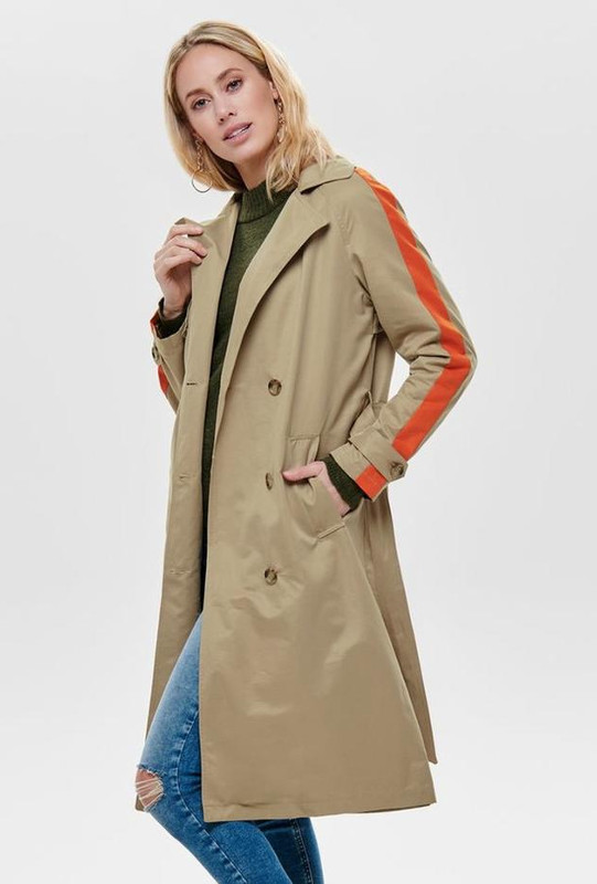 <p>Trench, <a href="https://www.bestsellerclothing.ca/products/trench-avec-bande-orange-beige-fr?lang=fr" target="_blank" rel="noopener">Only</a>, 109 $</p>
