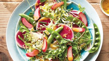 Salade printanière à la rhubarbe