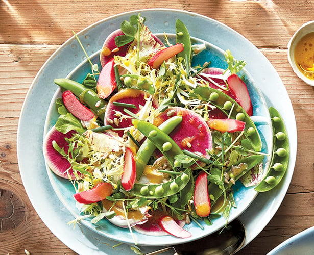 Salade printanière à la rhubarbe