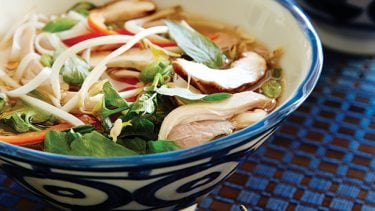 Soupe-repas vietnamienne à la dinde