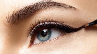 Eye-liners: quatre produits pour des traits parfaits