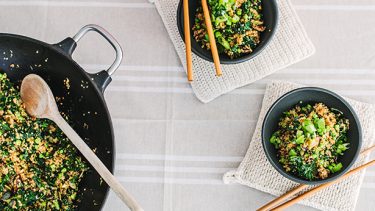 Quinoa aux champignons et au kale, façon riz frit