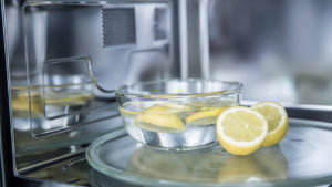 Bol eau citron-nettoyage micro-ondes