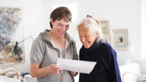 Le départ pour la maison de retraite : comment aider ses parents