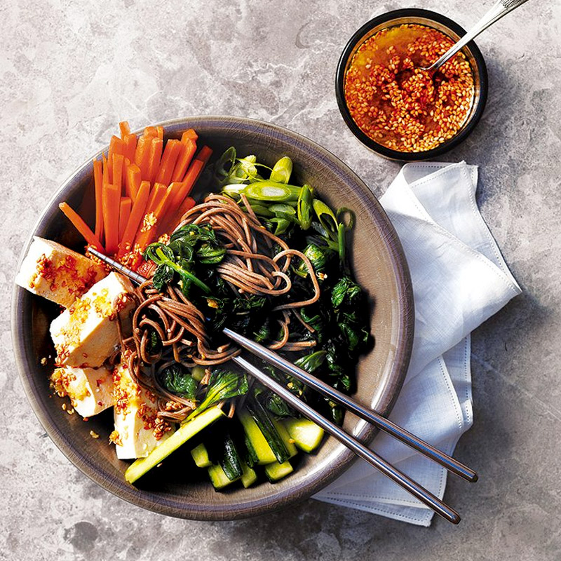 Dimanche : Salade composée de tofu et légumes à l’asiatique