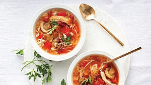 soupe repas poulet tomate